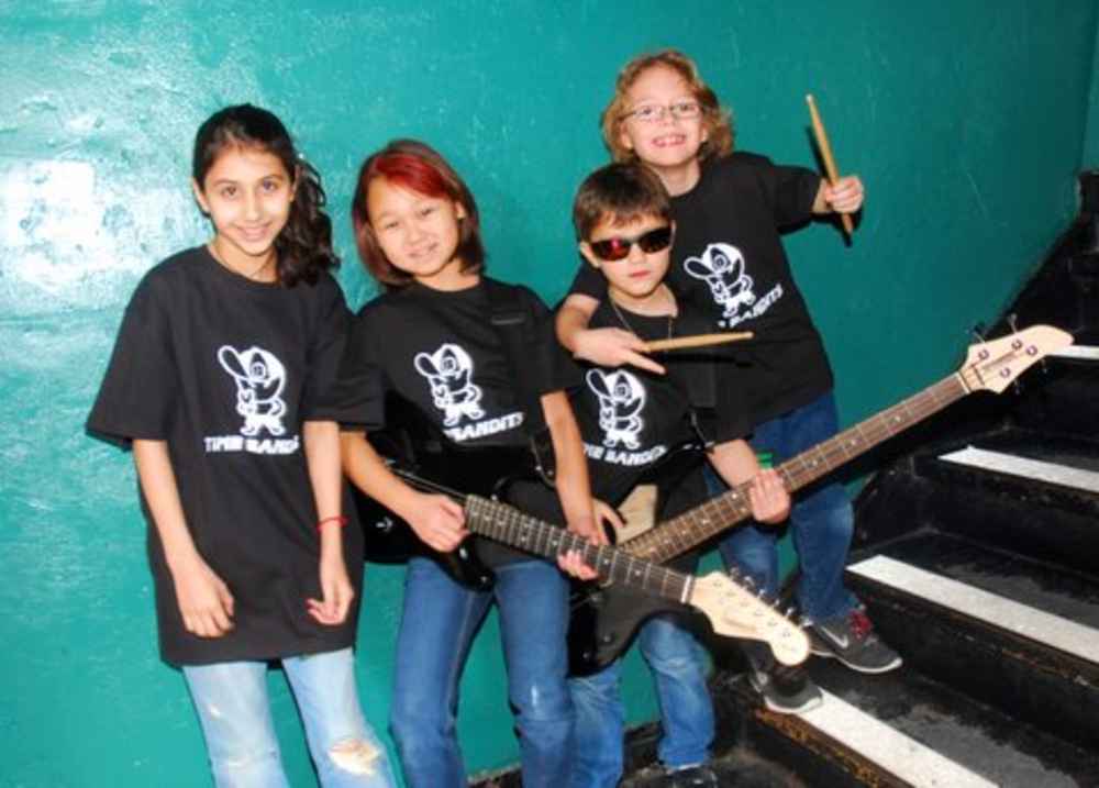 > </p><h2>2nd Place</h2><h3>Blue Barracudas</h3><p><img decoding=