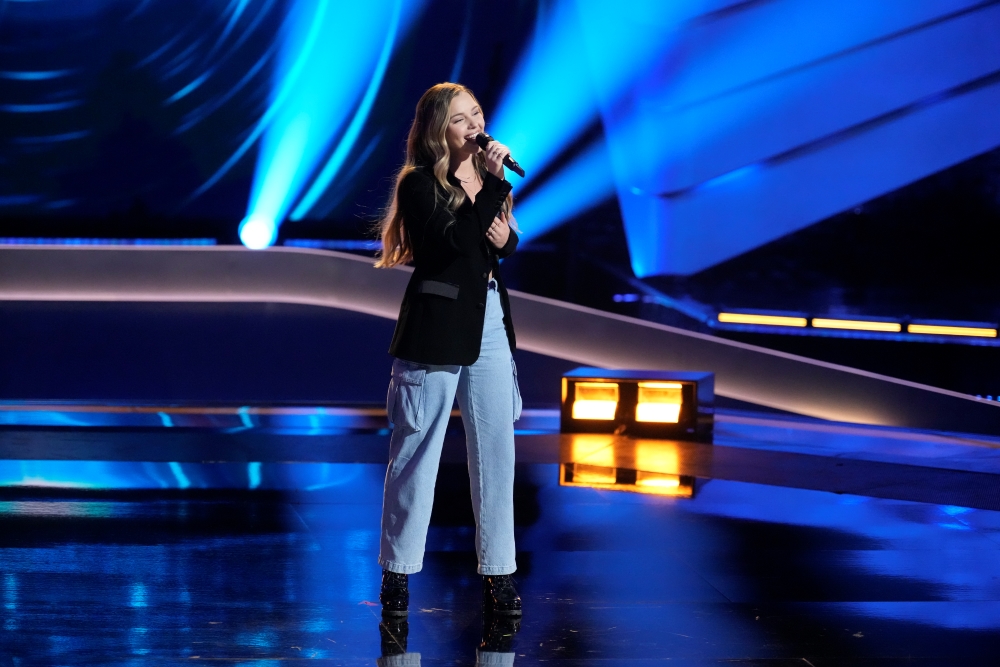 Claudia B. performing Human Nature during blind auditions.